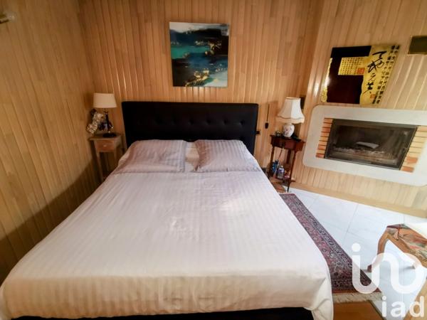 House for sale 10 rooms 250 m² Villeneuve