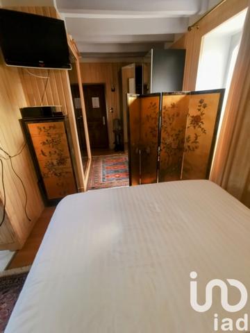 House for sale 10 rooms 250 m² Villeneuve