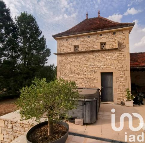 House for sale 10 rooms 250 m² Villeneuve