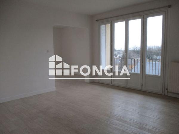 Location Appartement 4 pièces 72.3 m² - 3 RUE GEOFFROY Gien 45500