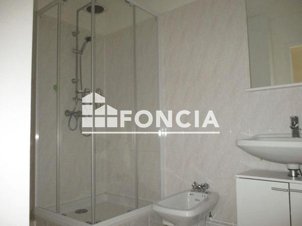 Location Appartement 4 pièces 72.3 m² - 3 RUE GEOFFROY Gien 45500