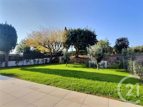 Appartement T3 à vendre  3 pièces - 73,90 m2 FREJUS - 83