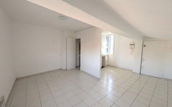 Appartement à vendre    1 pièce • 23 m2 Avignon