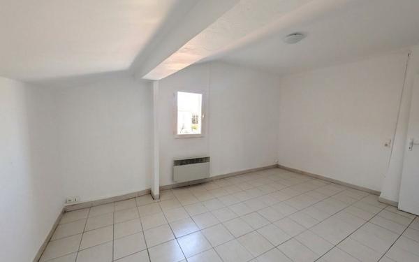 Appartement à vendre    1 pièce • 23 m2 Avignon