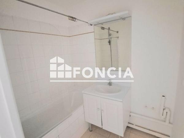 Location Appartement 4 pièces 83.73 m² - 39/41 AVENUE DE LA GARE Vaux Sur Seine 78740