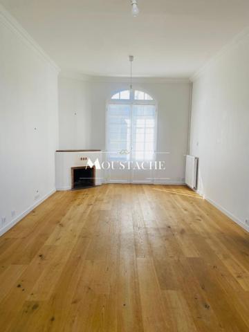 MAISON /VILLA BELLE ÉPOQUE - LA PLAGE AU BOUT DE L'ALLÉE -