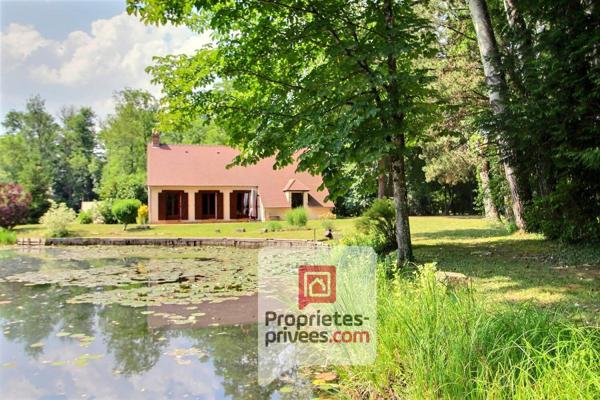 A 1h30 de PARIS - Charmante MAISON avec ETANG de 5000 m2, édifiée sur plus de 2 Hectares et bordé par une rivière
