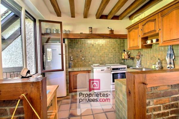 A 1h30 de PARIS - Charmante MAISON avec ETANG de 5000 m2, édifiée sur plus de 2 Hectares et bordé par une rivière