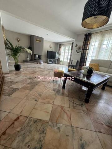 Maison à vendre 14 pièces de 285 m²