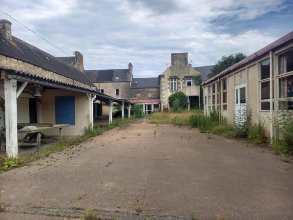 Maison à GUERLESQUIN, 29650 - 9 pièces 267m²