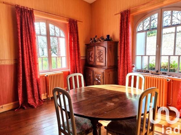 Maison de ville 6 pièces de 199 m² à Jarnac (16200)