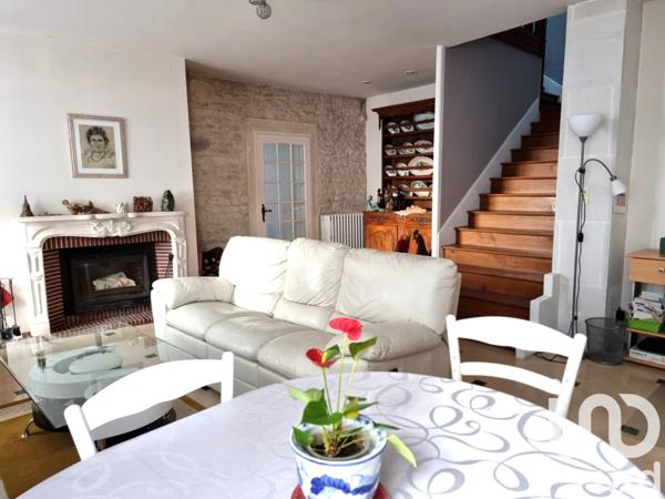 Maison de ville 6 pièces de 199 m² à Jarnac (16200)