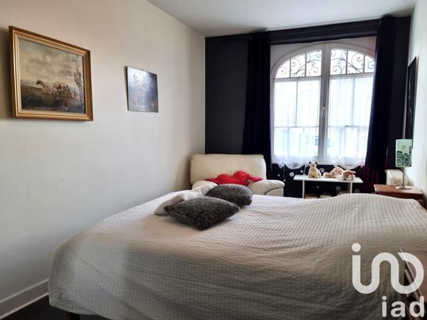 Maison de ville 6 pièces de 199 m² à Jarnac (16200)