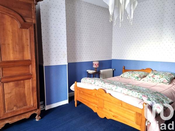 Maison de ville 6 pièces de 199 m² à Jarnac (16200)