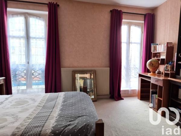 Maison de ville 6 pièces de 199 m² à Jarnac (16200)