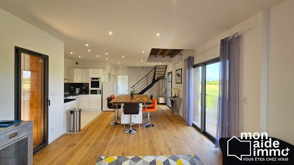 Maison entièrement rénovée de 137m² sur une parcelle de 500m² face à la nature