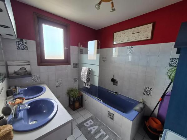 Maison à Roche-la-Molière, 42230 - 7 pièces 140m²