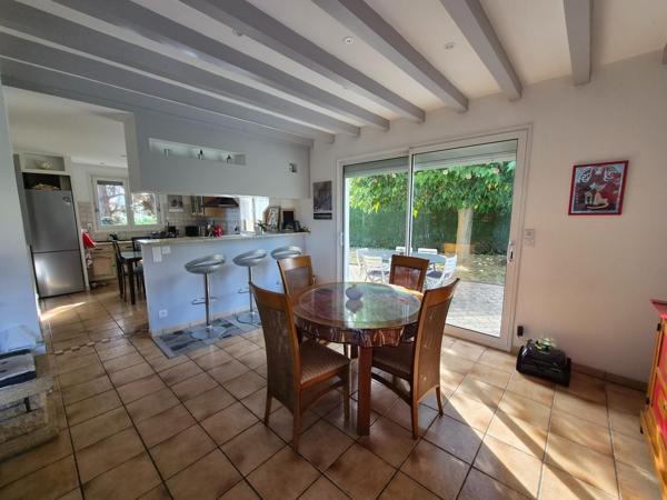 Maison à Roche-la-Molière, 42230 - 7 pièces 140m²
