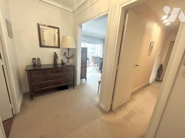 La SAS RR NOTAIRES vous propose en exclusivité un appartement de type T4.

Situé dans le quar...