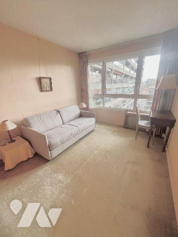 La SAS RR NOTAIRES vous propose en exclusivité un appartement de type T4.

Situé dans le quar...