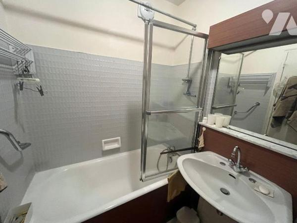 La SAS RR NOTAIRES vous propose en exclusivité un appartement de type T4.

Situé dans le quar...