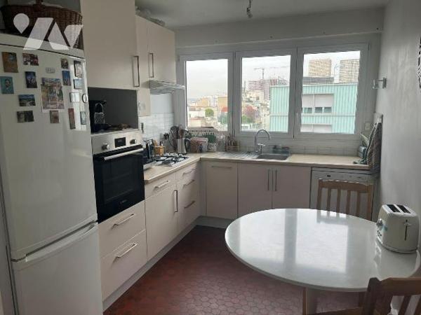 La SAS RR NOTAIRES vous propose en exclusivité un appartement de type T4.

Situé dans le quar...