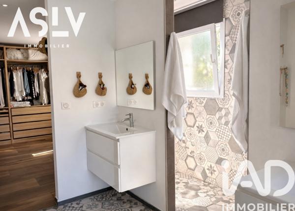 Maison à vendre 6 pièces 200 m² Six-Fours-les-Plages