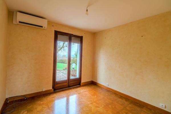 Maison 5 chambres, 2 garages, climatisation, 5 minutes autoroute, Chaulgnes, 15 minutes Nevers, 2h30 Paris