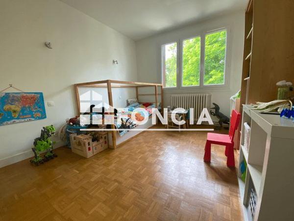 Location Maison 6 pièces 171 m² - 17 B Rue du Haut Chapelet Saint Germain En Laye 78100