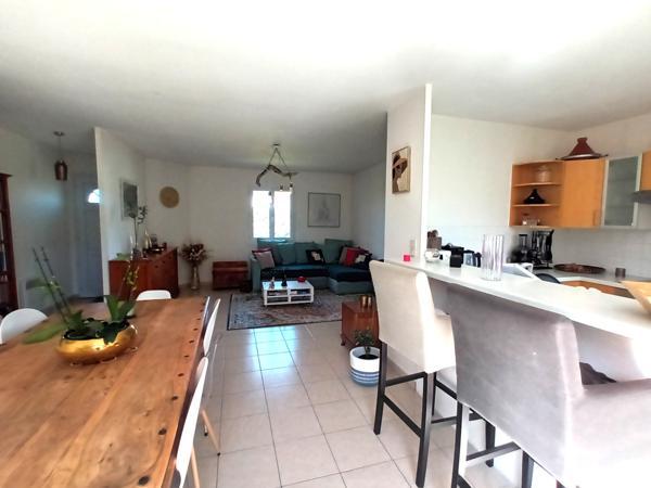 Maison  5 pièce(s)  4 chambre(s)  100.41 m²