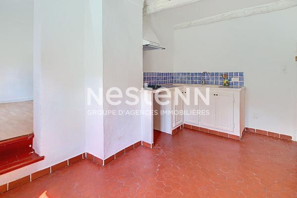 A VENDRE Appartement T2 - LUMINEUX - COTIGNAC - PROCHE VILLAGE - Parking proche