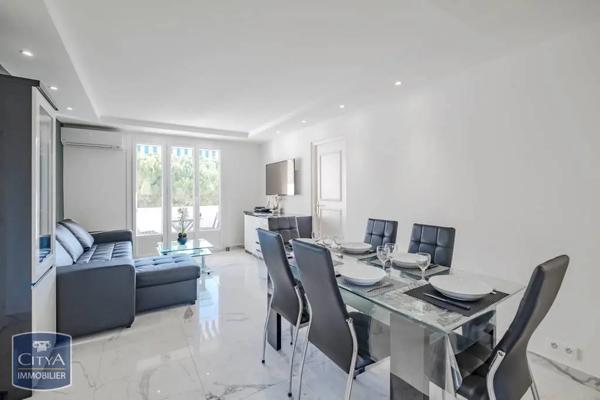 Appartement à louer 4 pièces 66m²