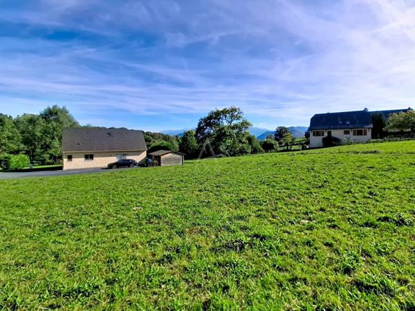 Terrain de 1000 m² à 5 minutes de Lourdes