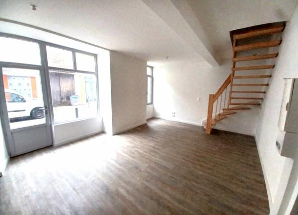 Appartement à vendre    3 pièces • 66,57 m2 Saint-Étienne-de-Saint-Geoirs