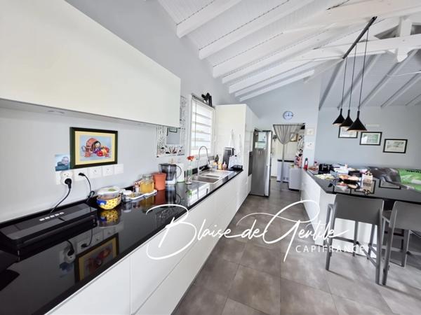 Maison à vendre 4 pièces LE MOULE (971)