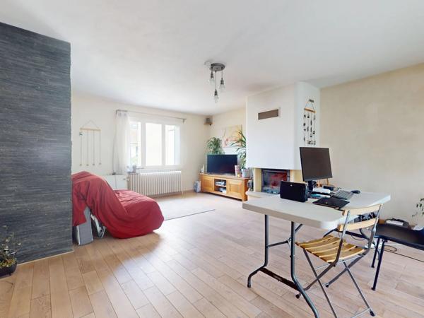 LIVRY- GARGAN, Maison familiale 5 pièces avec jardin et garage