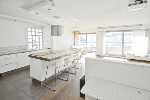 Boulogne Billancourt 4 pièces de 84 m2, DERNIER ETAGE, BALCON, LUMINEUX.