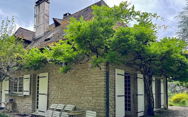 Maison à vendre    10 pièces • 300 m2 Trélissac