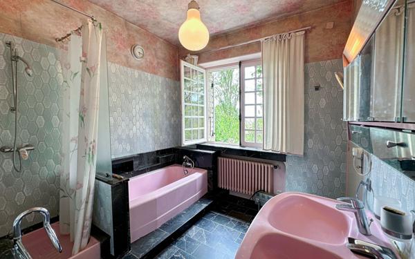 Maison à vendre    10 pièces • 300 m2 Trélissac