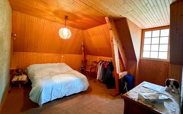 Maison à vendre    10 pièces • 300 m2 Trélissac