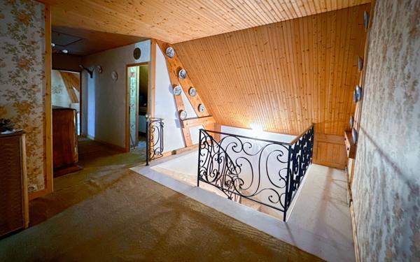 Maison à vendre    10 pièces • 300 m2 Trélissac