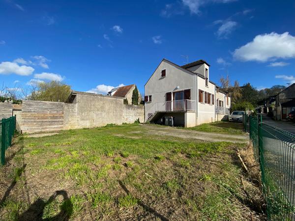 À LOUER - MAISON MEUBLÉE - MENNECY