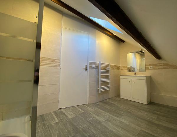 À LOUER - MAISON MEUBLÉE - MENNECY