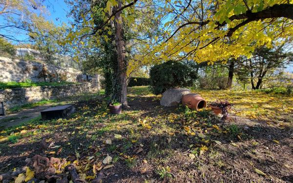 Maison à vendre    5 pièces •  Catllar