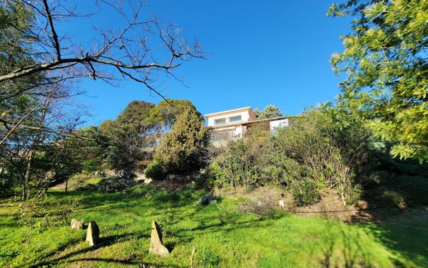 Maison à vendre    5 pièces •  Catllar