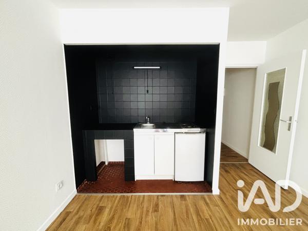 Location studio 28,4 m² Lille