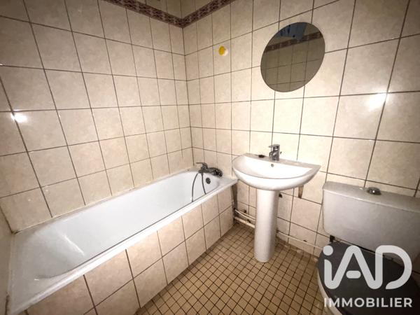 Location studio 28,4 m² Lille