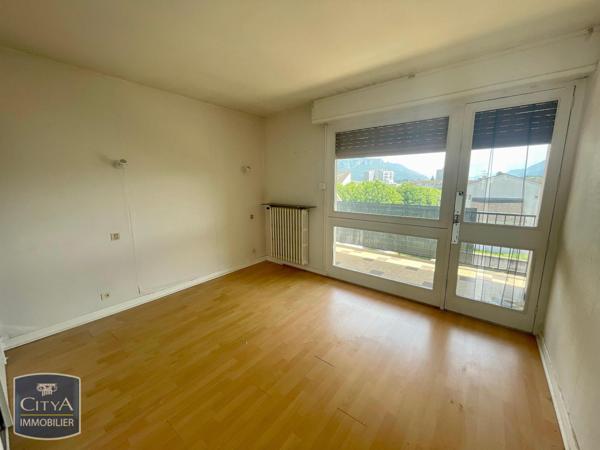 Appartement à louer 3 pièces 80.54m²