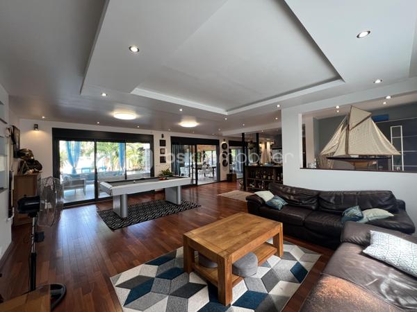 Propriete de 374 m²