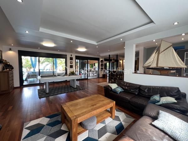 Propriete de 374 m²